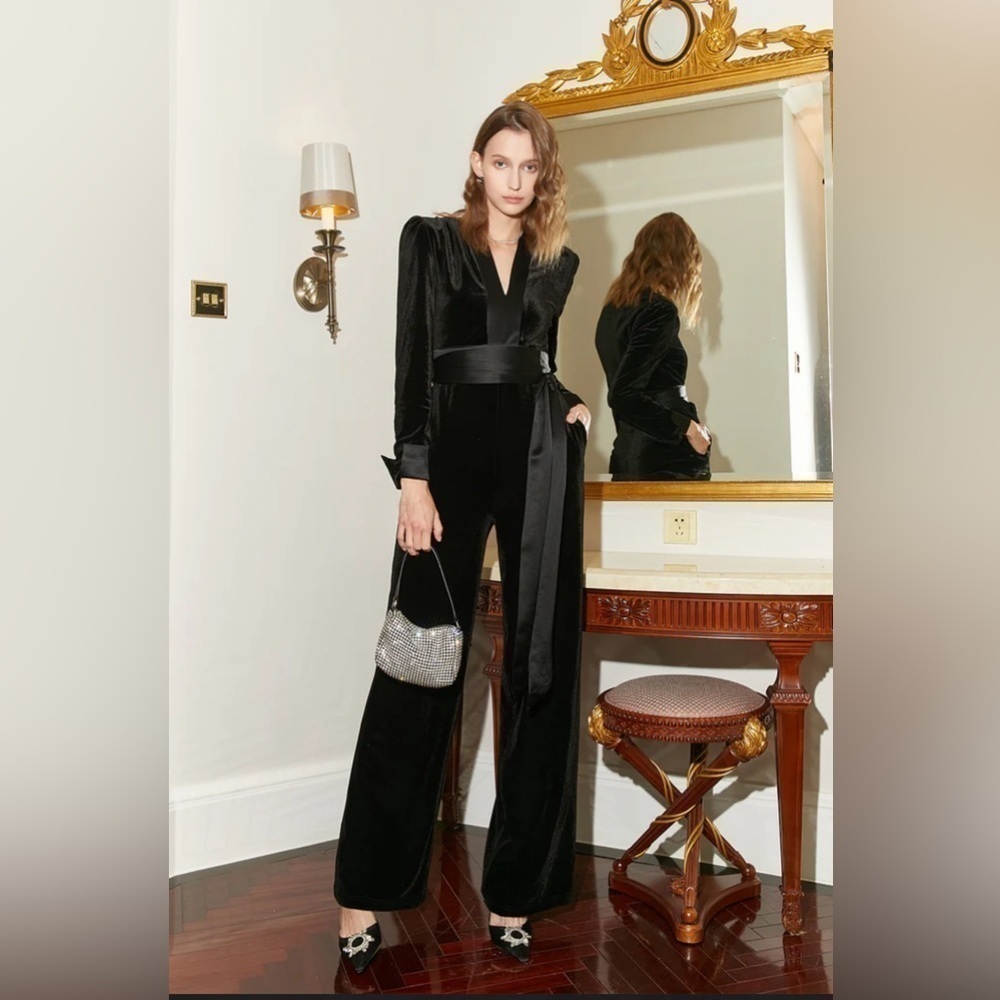 AEL Amy Enjoy Life Black High Waist Jumpsuit Size Small